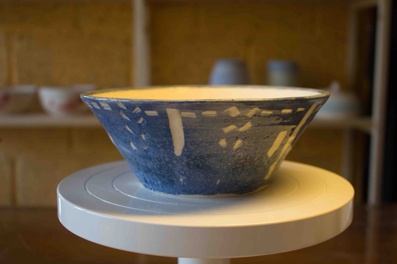 20210307-AV-Bol céramique émaillé décor bleu foncé strié de blanc-18-0-0-7-650-CER-0.00